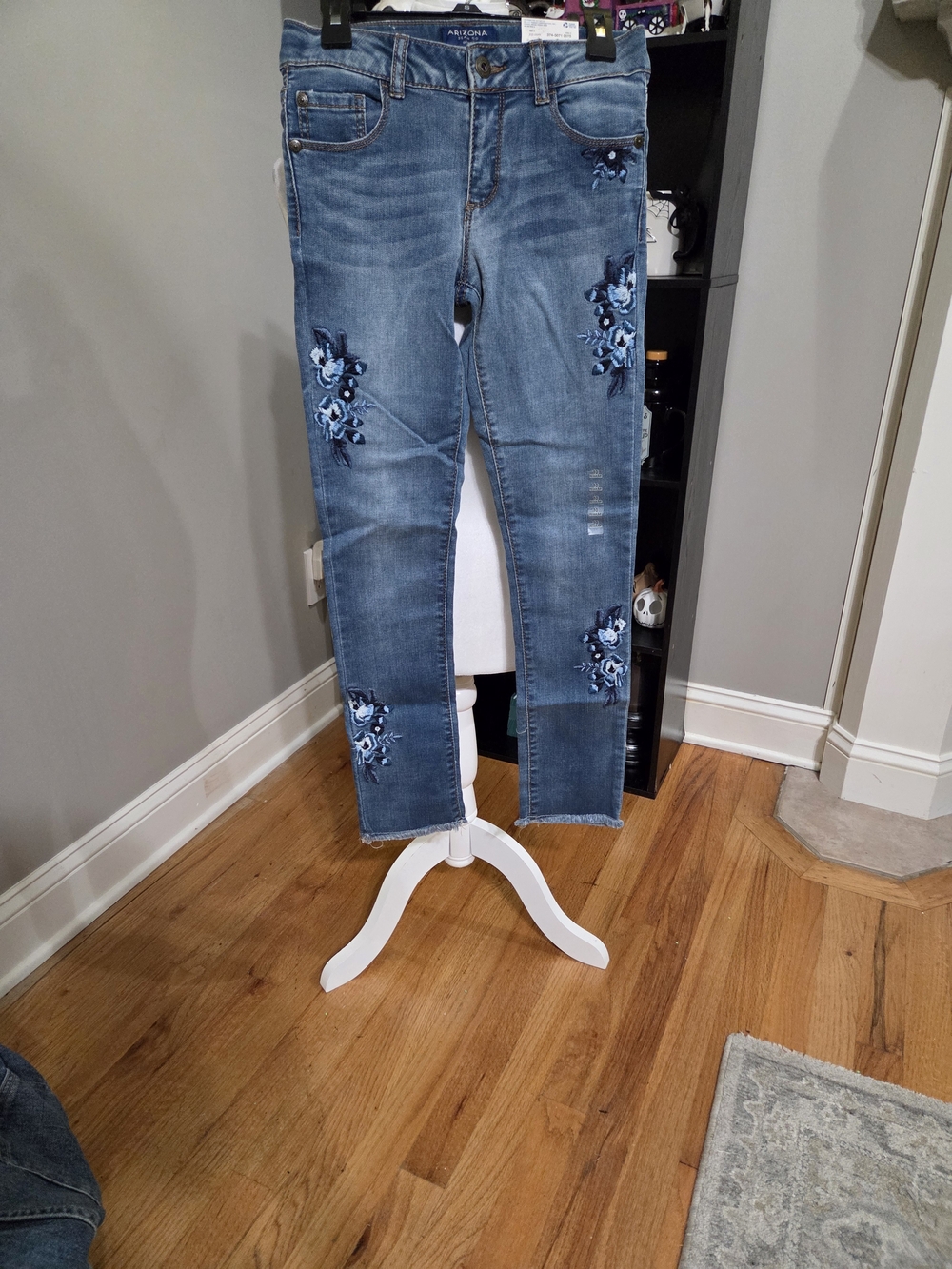 Arizona Jean Company Medium Blue Embroidered Floral Girls' Jeans